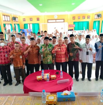 Samuel Buka Bimbingan Manasik Haji