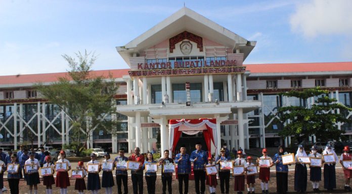 Pemkab Landak Gelar Apel Peringatan Hari Pendidikan Nasional Tahun 2023