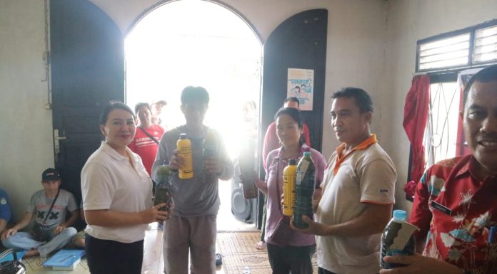 Petani di Desa Sidas Terima Pelatihan Pembuatan Pupuk Organik dan Pestisida Nabati