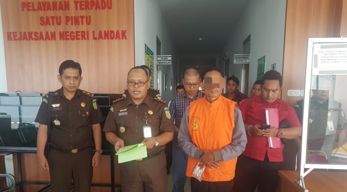 Kejari Landak Tetapkan Kades Kedama Sebagai Tersangka Dugaan Penyalahgunaan Dana Desa
