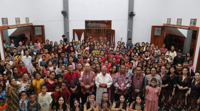 Heri Saman Hadiri Peresmian Gereja Santo Petrus dan Paulus Stasi Sungai Laki Karangan