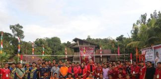 Heri Saman Buka Turnamen Bola Voli Idul Adha Cup di Desa Tenguwe