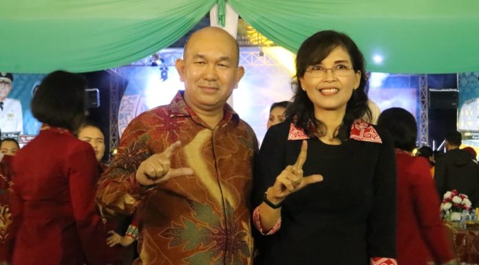 Samuel Hadiri Peringatan HKG PKK Ke – 51 Tingkat Provinsi Kalbar di Bengkayang