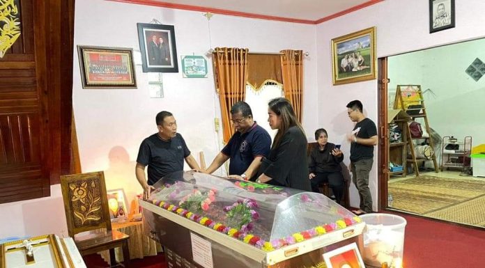 Sambangi Rumah Duka Mendiang Marsiana Ningsih, Heri Saman Sampaikan Rasa Duka Cita Mendalam