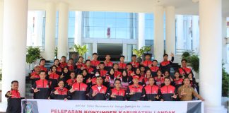 Staf Ahli Bupati Landak Lepas Kontingen POPDA Tingkat Provinsi Kalimantan Barat