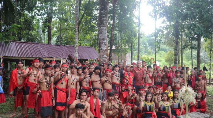 Bentuk Lestarikan Adat Budaya, Heri Saman Dukung Ritual Adat Pencalekkan Para Panglima 7 Kamang Kalimantan