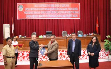 Pemkab Bersama DPRD Landak Setujui Raperda Pajak dan Restribusi Daerah Diperdakan