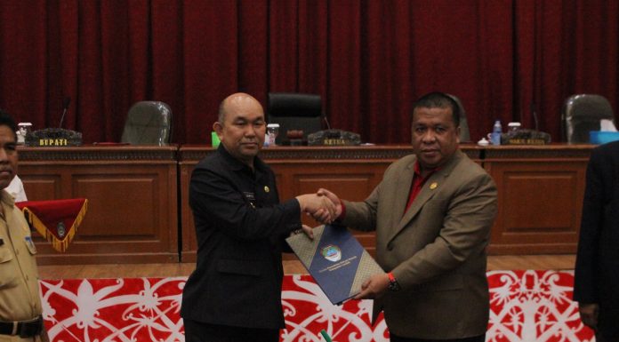 Raperda Pajak dan Restribusi Daerah Ditetapkan Menjadi Perda