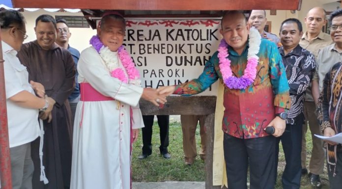 Samuel Resmikan Gereja Katolik ST. Benekditus Stasi Dunan Paroki ST. Yohanes Pemandi Pahuman