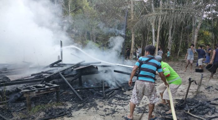 Ditinggal Pergi, Rumah Warga di Desa Paloan Sengah Temila Terbakar