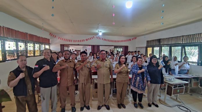 Sosialisasi Pendidikan Politik Bagi Pemilih Pemula Sasar Pelajar di Meranti