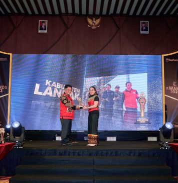 Selamat, Pemkab Landak Raih Penghargaan Pengembangan Fasilitas Kesehatan Desa