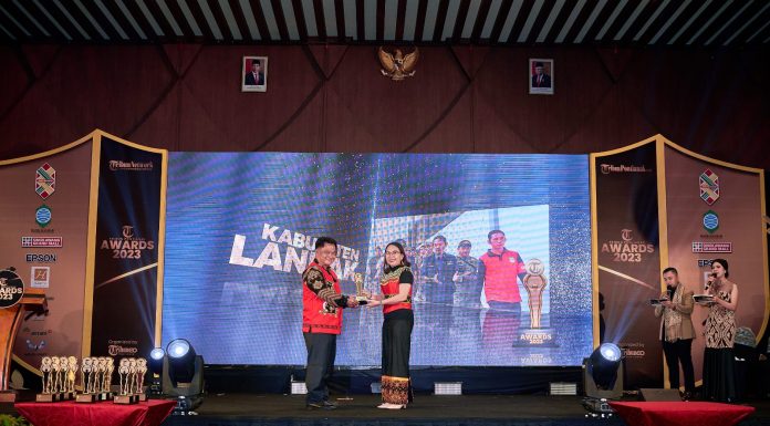 Selamat, Pemkab Landak Raih Penghargaan Pengembangan Fasilitas Kesehatan Desa
