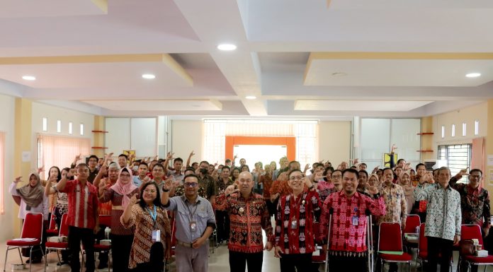 Samuel Hadiri Sosialisasi Optimalisasi Pelayanan PPID Diskominfo Landak Serta Launching Pengintegrasian Chatbot pada Website PPID