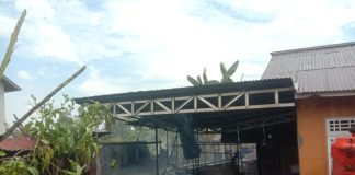 Ditinggal Pergi, Rumah Warga di Desa Raja Ngabang Terbakar