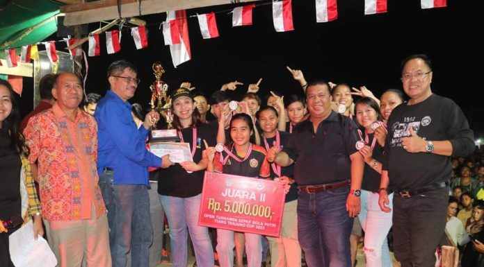 Heri Saman Tutup Turnamen Sepak Bola di Tiang Tanjung