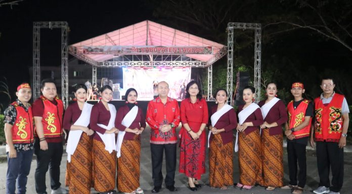 Lomba Festival Tari Tradisional Jonggan Meriahkan HUT Pemkab Landak Ke-24