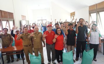 7.850 Ton Bantuan Benih Bagi Kelompok Tani Tiga Kecamatan, Karolin : Petani Harus Ikuti Perkembangan Zaman