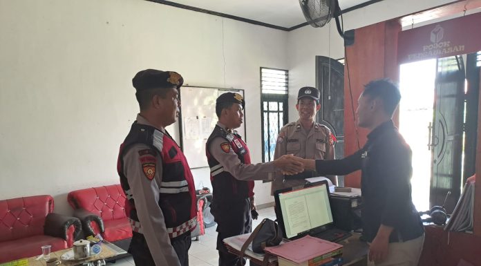 Personil Polres Landak Lakukan Patroli Operasi Mantap Brata
