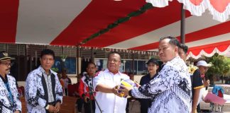 Heri Saman Buka Porseni PGRI Landak