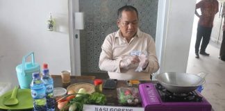 Unjuk Kebolehan Pejabat Pemkab Ketapang Lomba Masak Nasi Goreng