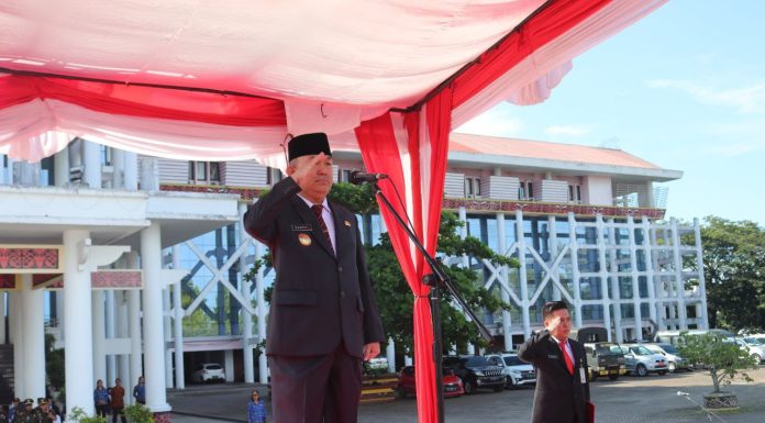 Peringati Hari Pahlawan Ke – 78, Pemkab Landak Gelar Upacara Bendera