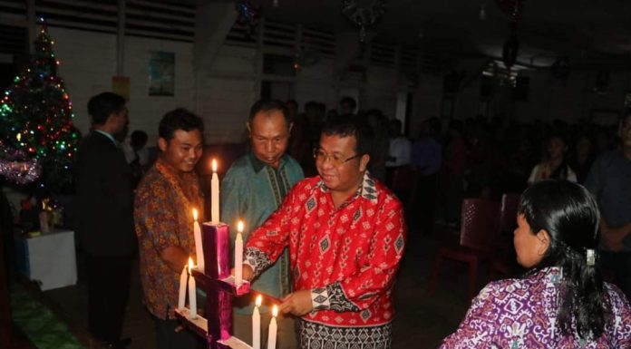 Heri Saman Hadiri Natal GBI Jemaat Gloria Rancang
