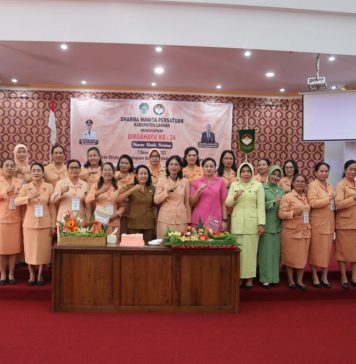 Puncak Kegiatan HUT Ke – 24 Dharma Wanita Perastuan Kabupaten Landak