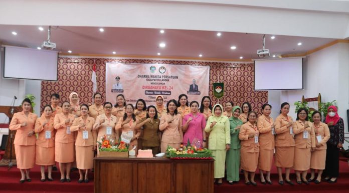 Puncak Kegiatan HUT Ke – 24 Dharma Wanita Perastuan Kabupaten Landak