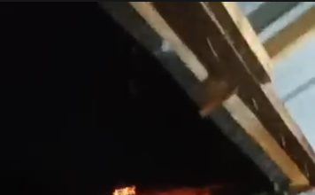 Tiga Tahun Dibiarkan Kosong, Rumah Warga di BTN Sinar Jaya Permai Desa Raja Terbakar