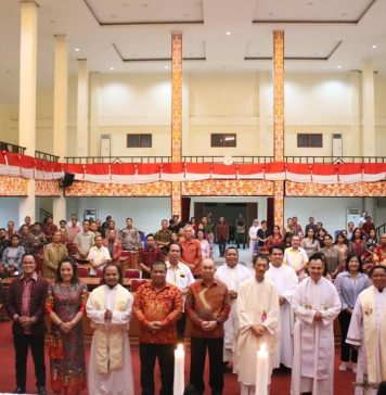 Heri Saman Hadiri Perayaan Natal Departemen Pria Profesional dan Keluarga GPPIK Se Kalimantan Barat