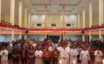 Samuel Hadiri Natal Bersama ISKA dan DAD Landak