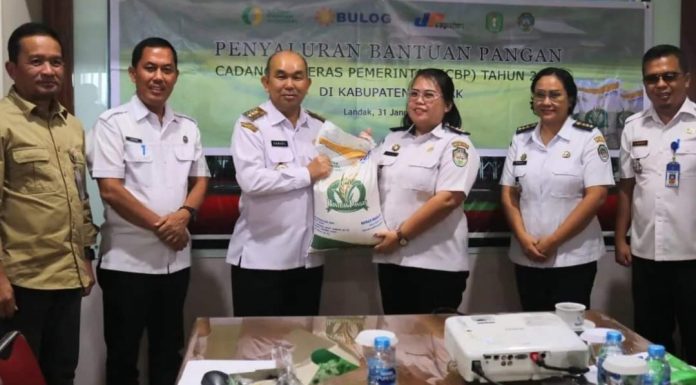 Samuel Hadiri Kegiatan Penyaluran Bantuan Pangan Cadangan Beras Pemerintah