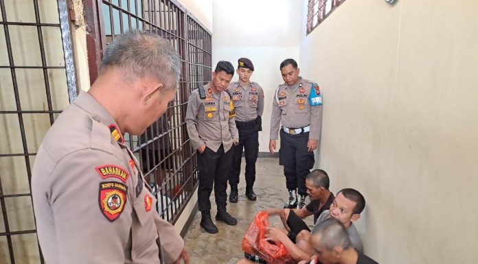 Cek Ruang Tahanan, Waka Polres Landak Tekankan Anggota Tingkatkan Kewaspadaan