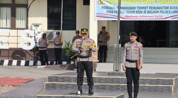 Intruksi Kapolres Landak, Larang Personil PAM TPS Intimidasi Masyarakat Dalam Memilih