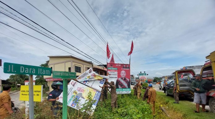 Masuki Masa Tenang Pemilu, Alat Peraga Kampanye di Landak Ditertibkan