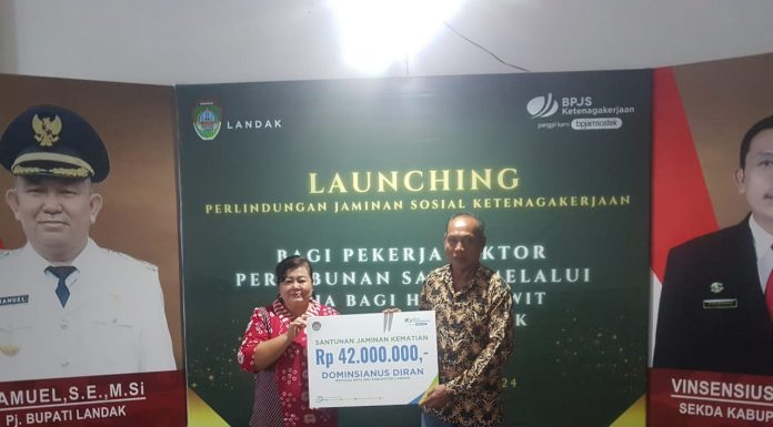 Ahli Waris Almarhum Dominsianus Diran Anggota KPPS 007 Desa Bebatung Terima Santunan Jaminan Kematian Dari BPJS Ketenagakerjaan