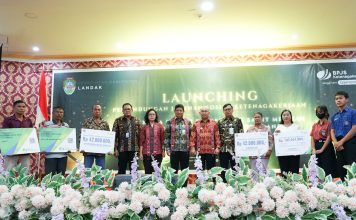 Pemkab Landak Terdepan Daftarkan 2.700 Pekerja Sektor Perkebunan Kelapa Sawit Jadi Peserta BPJS Ketenagakerjaan