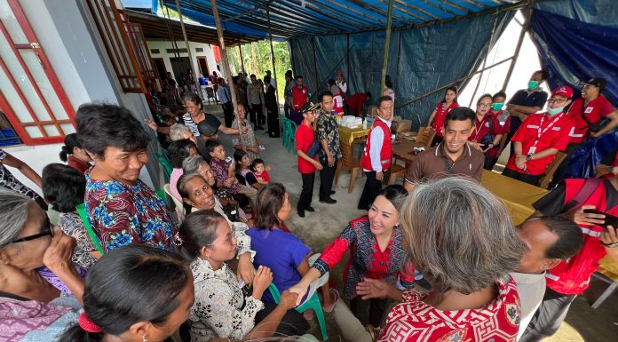 PMI Landak Adakan Pengobatan Gratis di Desa Kampet