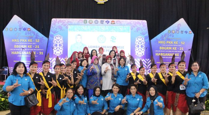 Peringatan Hari Kesatuan Gerak PKK Ke – 52 di Kota Pontianak Berlangsung Meriah, Berbagai Perlombaan Digelar