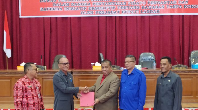 DPRD Bersama Pemkab Bahas LKPJ Bupati Landak Tahun Anggaran 2023 dan Penyampaian Raperda Inisiatif Eksekutif Kawasan Tanpa Rokok