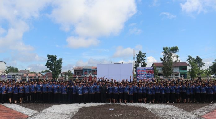 893 PPPK dan 4 PNS STTD Pemkab Landak Terima SK Pengangkatan