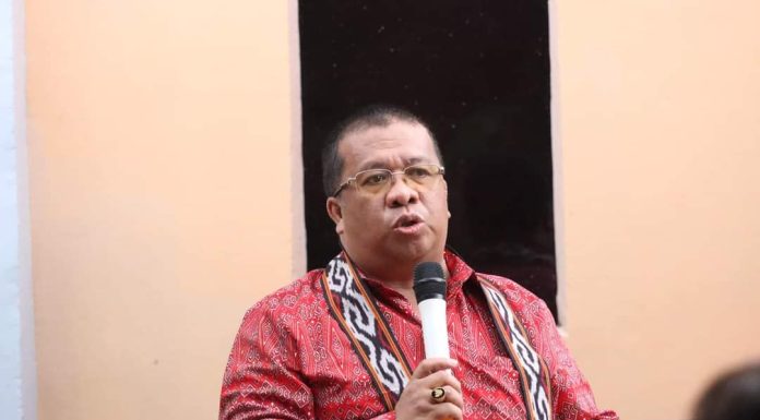 Heri Saman Apresiasi Semangat Gotong Royong Warga Tapis Tembawang Bangun Gereja