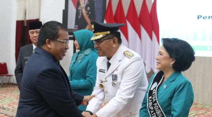 Hadiri Pelantikan Pj. Bupati Landak, Ini Harapan Heri Saman Untuk Gutmen Nainggolan