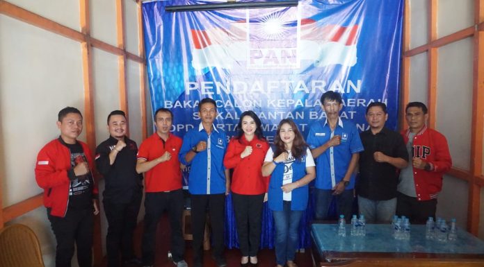 Karolin Margret Natasa Kembalikan Berkas Pendaftaran Bacalon Bupati Landak Ke Kantor DPD PAN