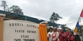 Gedung Gereja ST. Petrus Stasi Tapis Tembawang Diresmikan