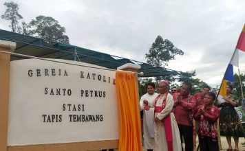 Gedung Gereja ST. Petrus Stasi Tapis Tembawang Diresmikan