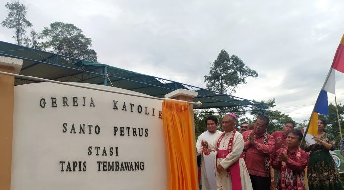 Gedung Gereja ST. Petrus Stasi Tapis Tembawang Diresmikan