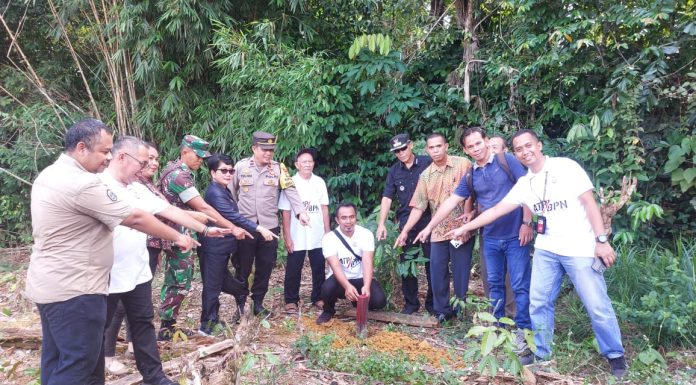 Kementerian ATR/BPN Patok Tanah Ulayat Masyarakat Hukum Adat Binua Laman Garoh