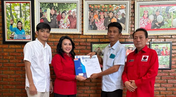PAN Beri Rekom Karolin Maju Bacalon Bupati Landak